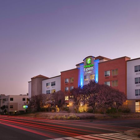 Holiday Inn Express Hotel & Suites Belmont By Ihg Exteriér fotografie