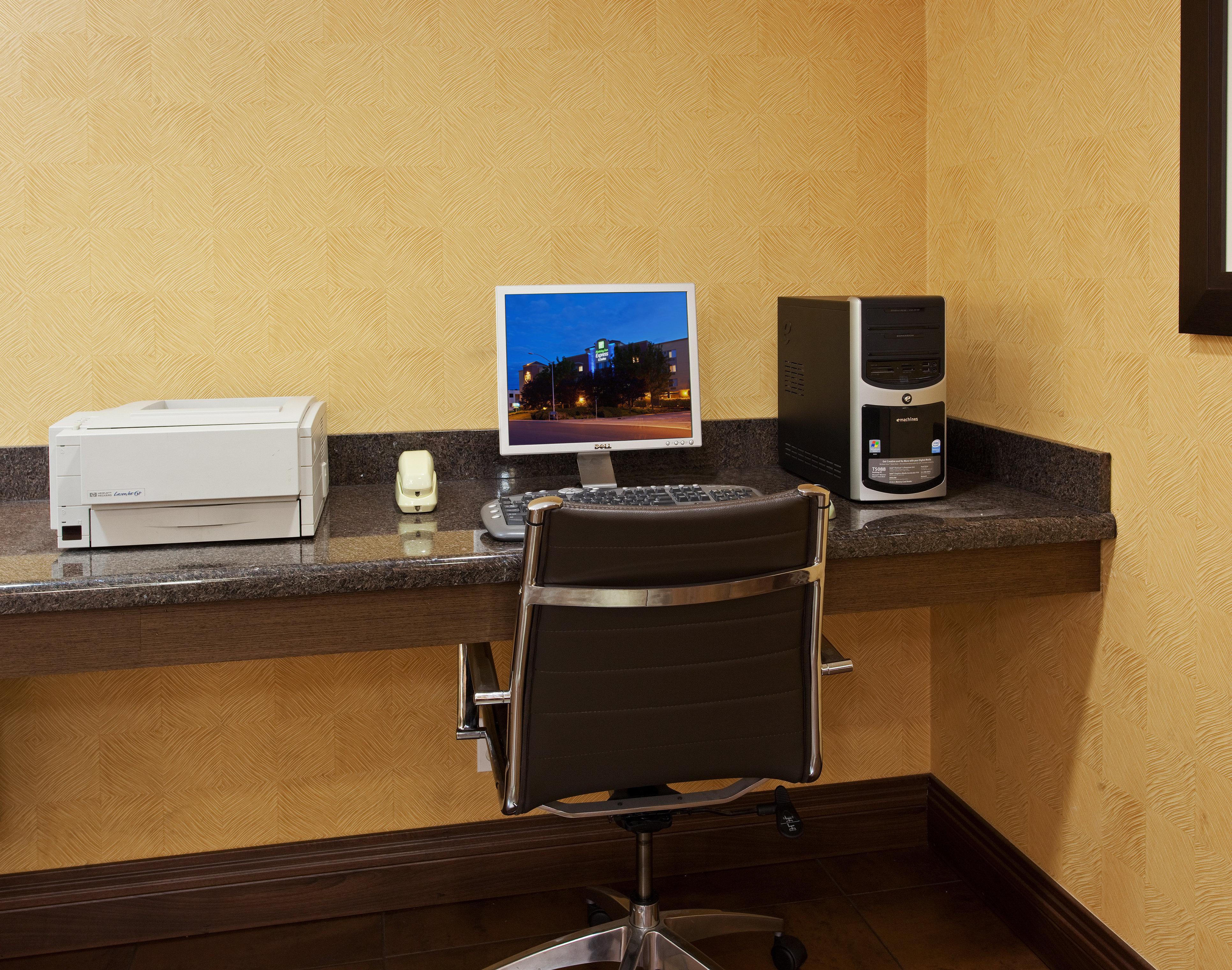 Holiday Inn Express Hotel & Suites Belmont By Ihg Exteriér fotografie