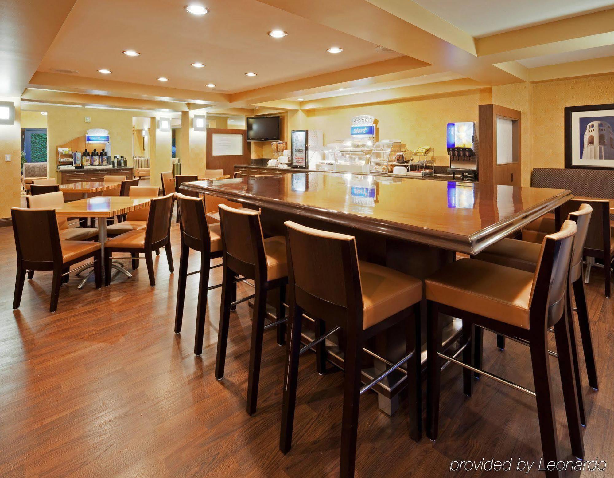 Holiday Inn Express Hotel & Suites Belmont By Ihg Restaurace fotografie