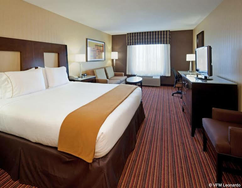 Holiday Inn Express Hotel & Suites Belmont, An Ihg Hotel Exteriér fotografie