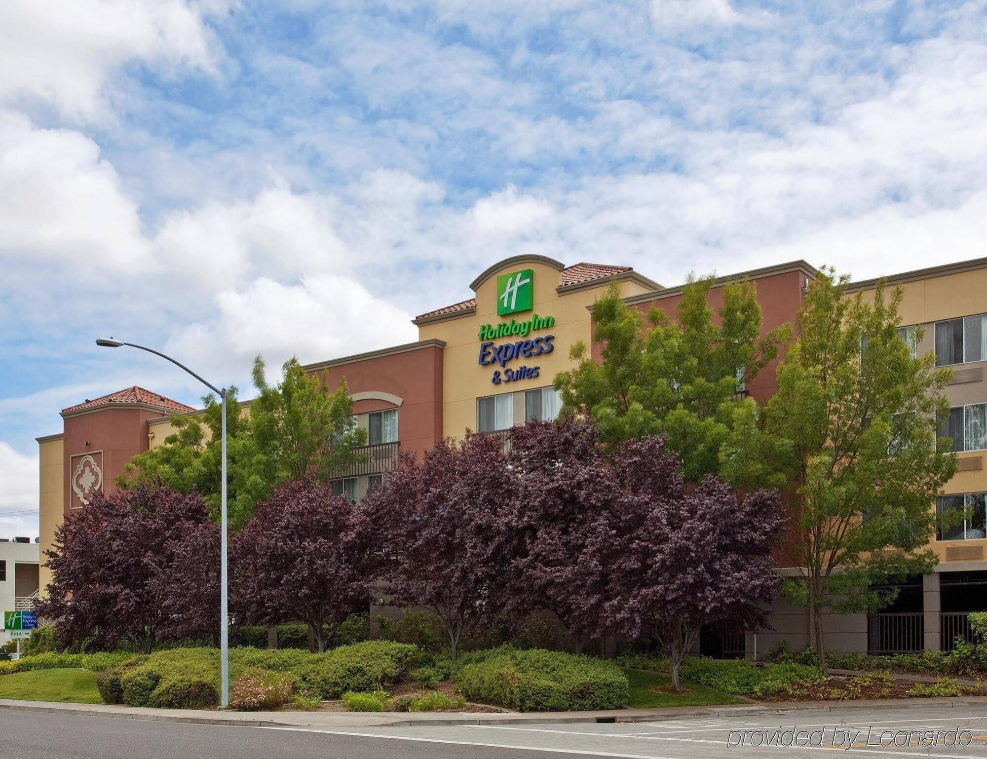 Holiday Inn Express Hotel & Suites Belmont By Ihg Exteriér fotografie